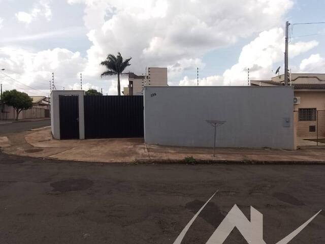 #2561 - Casa para Venda em Arapongas - PR - 1